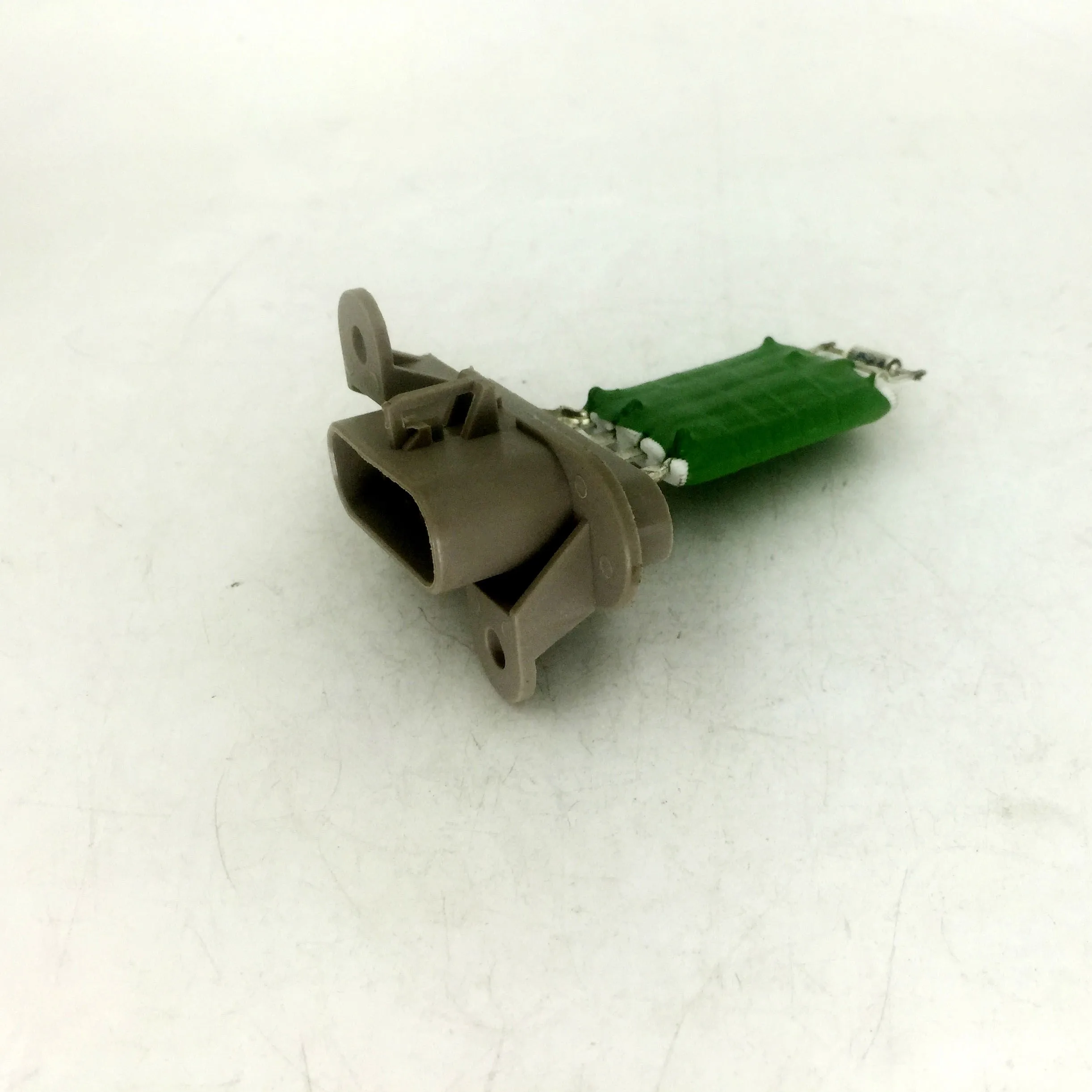RC.420.107 RC420107 Blower Motor Resistor AC Module Fan Controller Car Accessories For Benz
RC.420.107 RC420107 Blower Motor Resistor AC Module Fan Controller Car Accessories For Benz