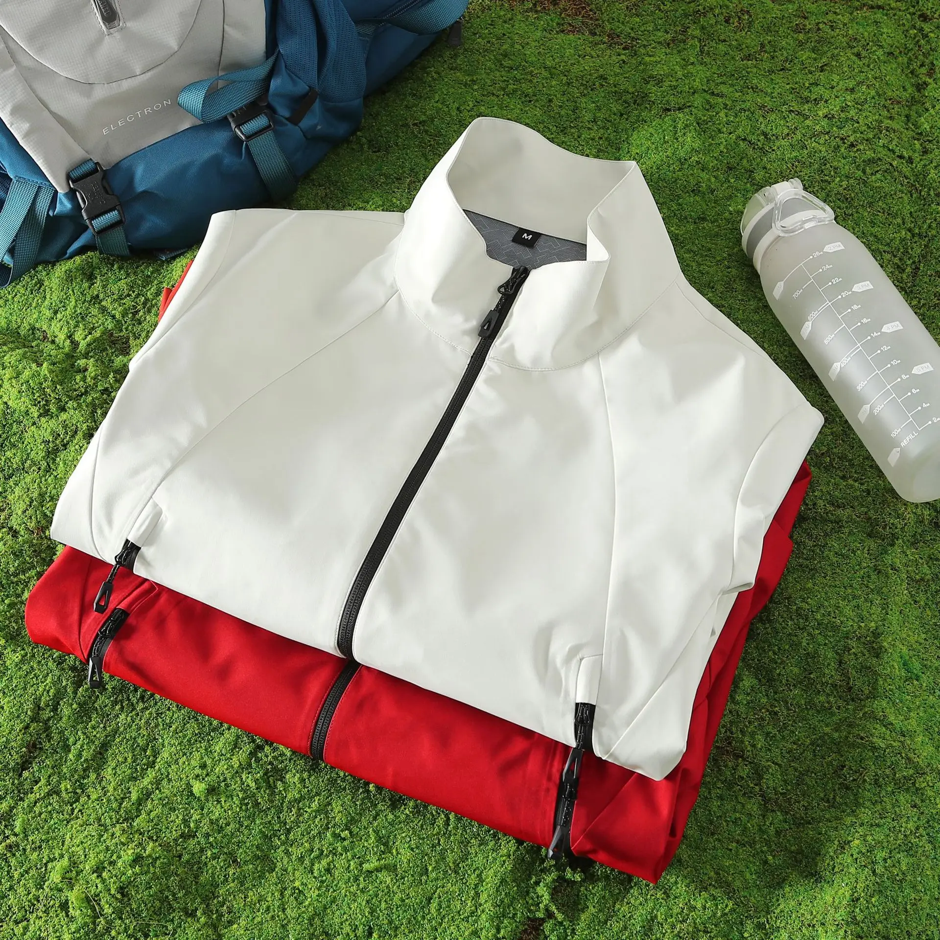 Outdoor hiking travel couple windbreaker waterproof Wear-resistant stain-resistant Stand-up collar Down jacket Spring Autumn
Outdoor hiking travel couple windbreaker waterproof Wear-resistant stain-resistant Stand-up collar Down jacket Spring Autumn