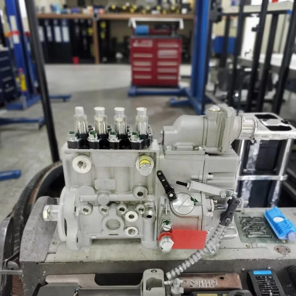 Genuine 4BT engine fuel pump 4940838, Wuxi Weifu fuel pump 4940838
Genuine 4BT engine fuel pump 4940838, Wuxi Weifu fuel pump 4940838