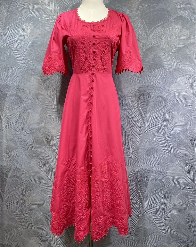 Top Quality New Summer Dress 2025 Fashion Lady Hollow Out Embroidery Button Deco Short Sleeve Mid-Calf Pink Yellow Dress Luxury
Top Quality New Summer Dress 2025 Fashion Lady Hollow Out Embroidery Button Deco Short Sleeve Mid-Calf Pink Yellow Dress Luxury