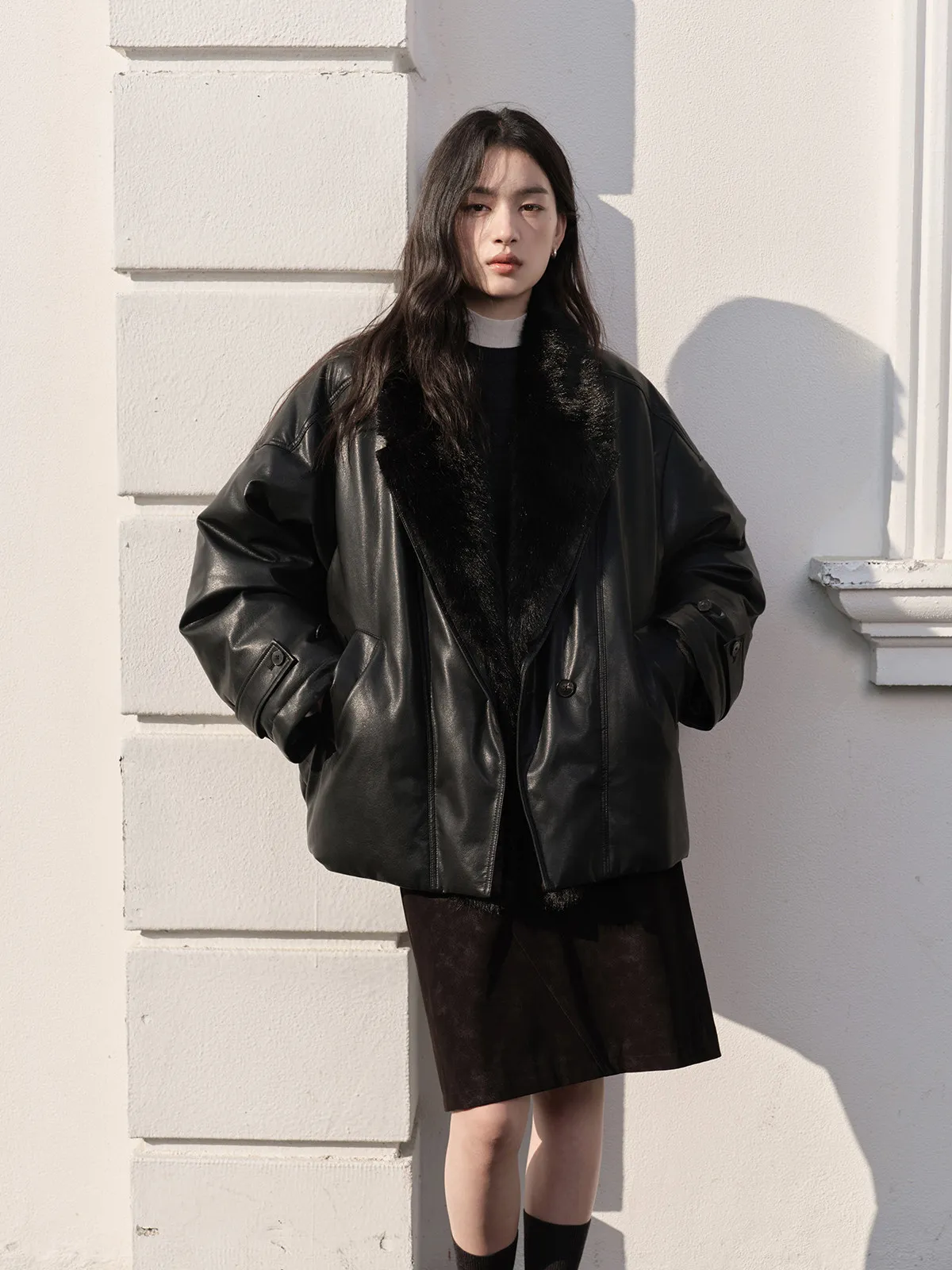 Куртка JUSLIN Sli с отстегивающимся меховым воротником из мягкой искусственной кожи, утепленная пухом, повседневная, с длинными рукавами, на двойной пуговице, модель M00
Куртка JUSLIN Sli с отстегивающимся меховым воротником из мягкой искусственной кожи, утепленная пухом, повседневная, с длинными рукавами, на двойной пуговице, модель M00