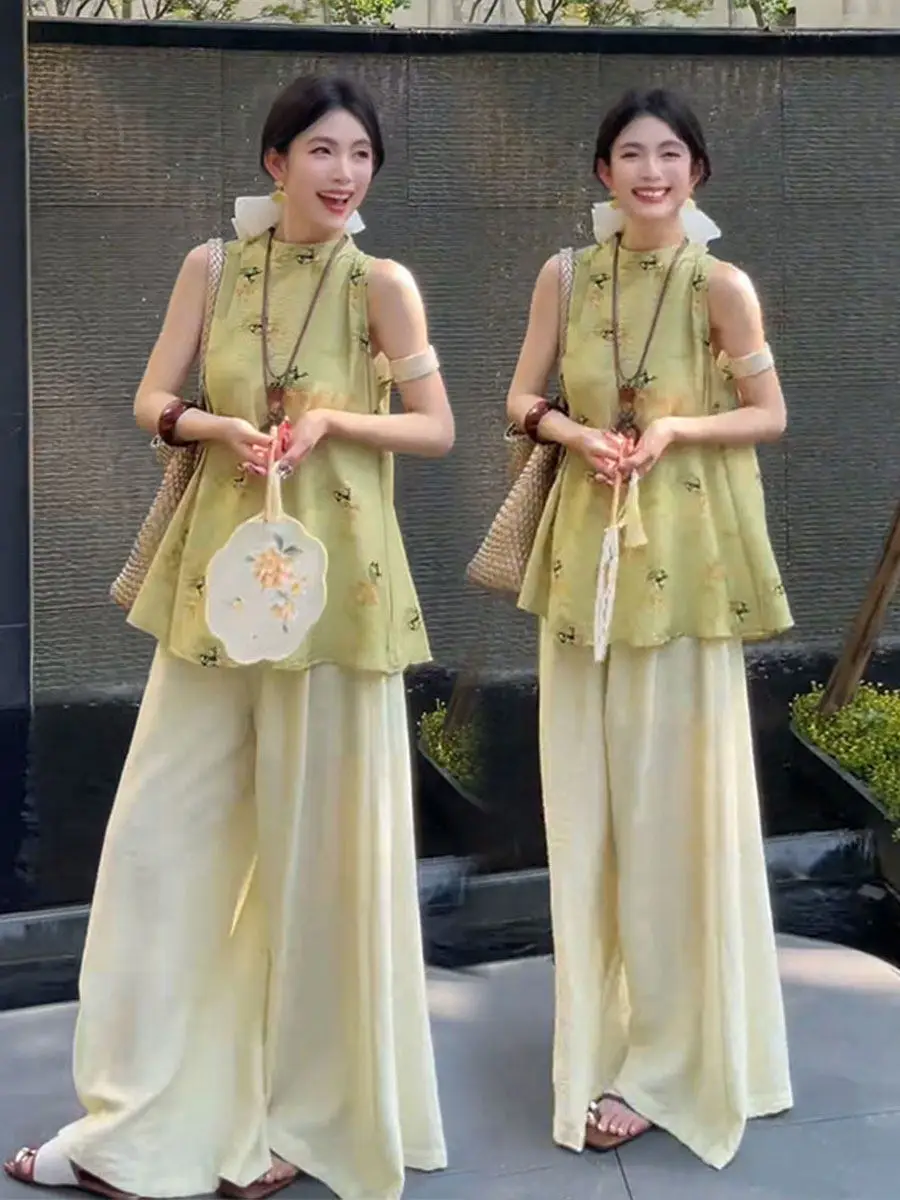 Ancient Style Age Reduction Set for Women's Summer New Style New Chinese Style Sleeveless Shirt Loose Skirt Pants Two-piece Set
Ancient Style Age Reduction Set for Women's Summer New Style New Chinese Style Sleeveless Shirt Loose Skirt Pants Two-piece Set