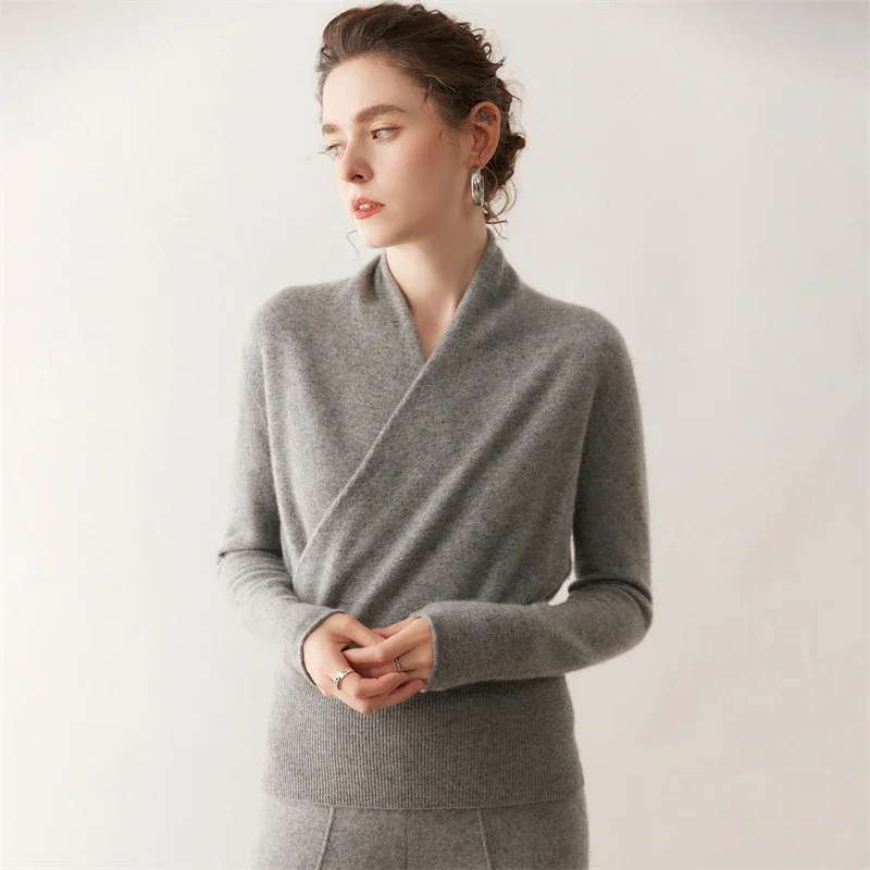 Новый шикарный женский свитер из 100% кашемира, вязаный, на весну, осень, зиму, теплый, мягкий, с V-образным вырезом, пуловер с длинным рукавом, однотонная женская одежда
Новый шикарный женский свитер из 100% кашемира, вязаный, на весну, осень, зиму, теплый, мягкий, с V-образным вырезом, пуловер с длинным рукавом, однотонная женская одежда
