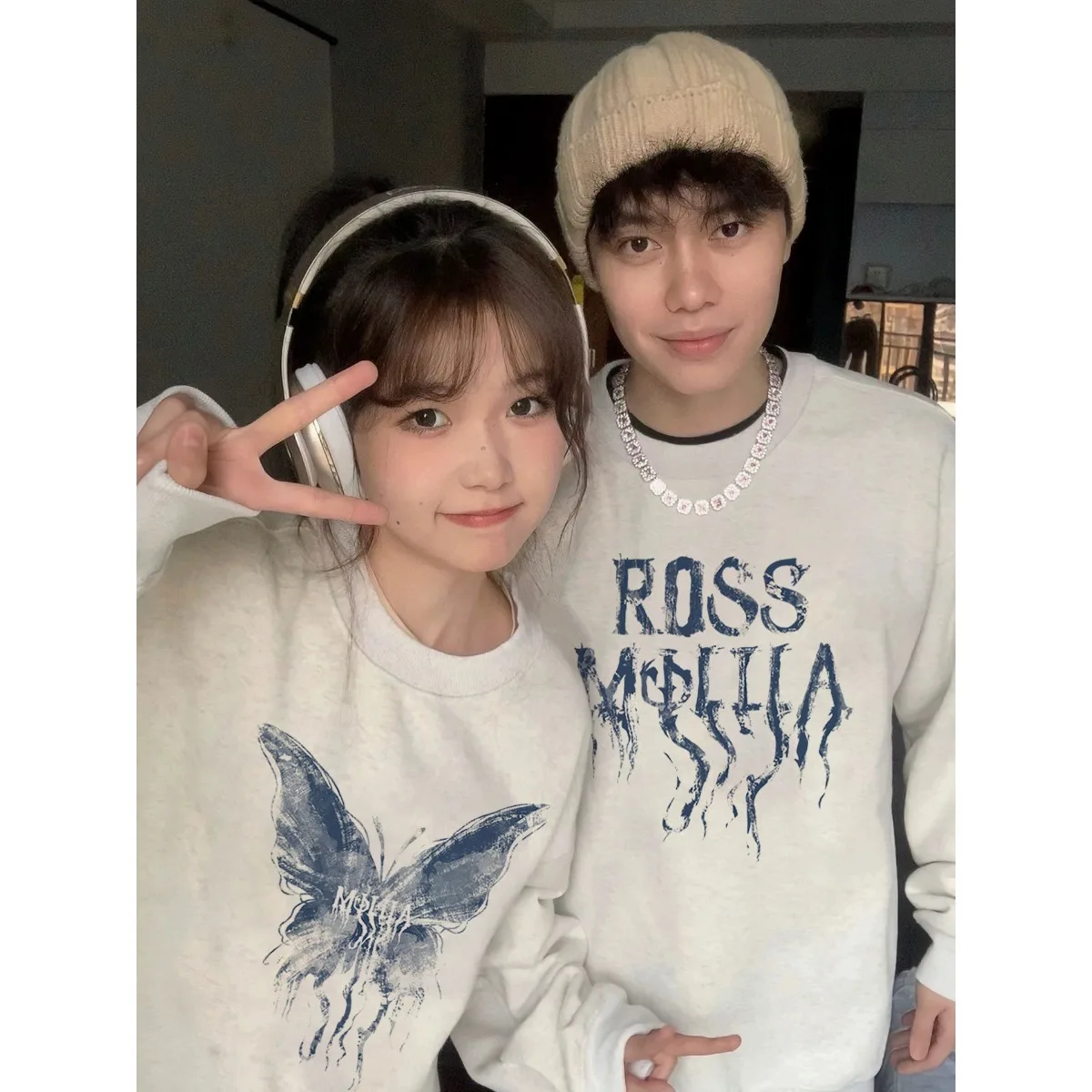Special Net Red Couple Hoodie Spring and Autumn 2024 New Trend Is Not The Same As A High-end Niche Outside Suit Cotton Hoodies
Special Net Red Couple Hoodie Spring and Autumn 2024 New Trend Is Not The Same As A High-end Niche Outside Suit Cotton Hoodies