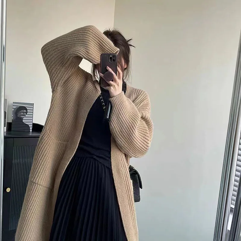 New Women's Cardigans Casual Loose Knitwear Long Sleeve Female Fashion Temperament Korean Winter Medium long Outerwear
New Women's Cardigans Casual Loose Knitwear Long Sleeve Female Fashion Temperament Korean Winter Medium long Outerwear