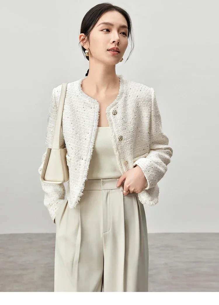SENTUBILA Texture Tweed Tassel Jackets For Women 2025 Autumn Stright O Neck Long Butterfiy Metal Button Elegant Coat 143W56006
SENTUBILA Texture Tweed Tassel Jackets For Women 2025 Autumn Stright O Neck Long Butterfiy Metal Button Elegant Coat 143W56006