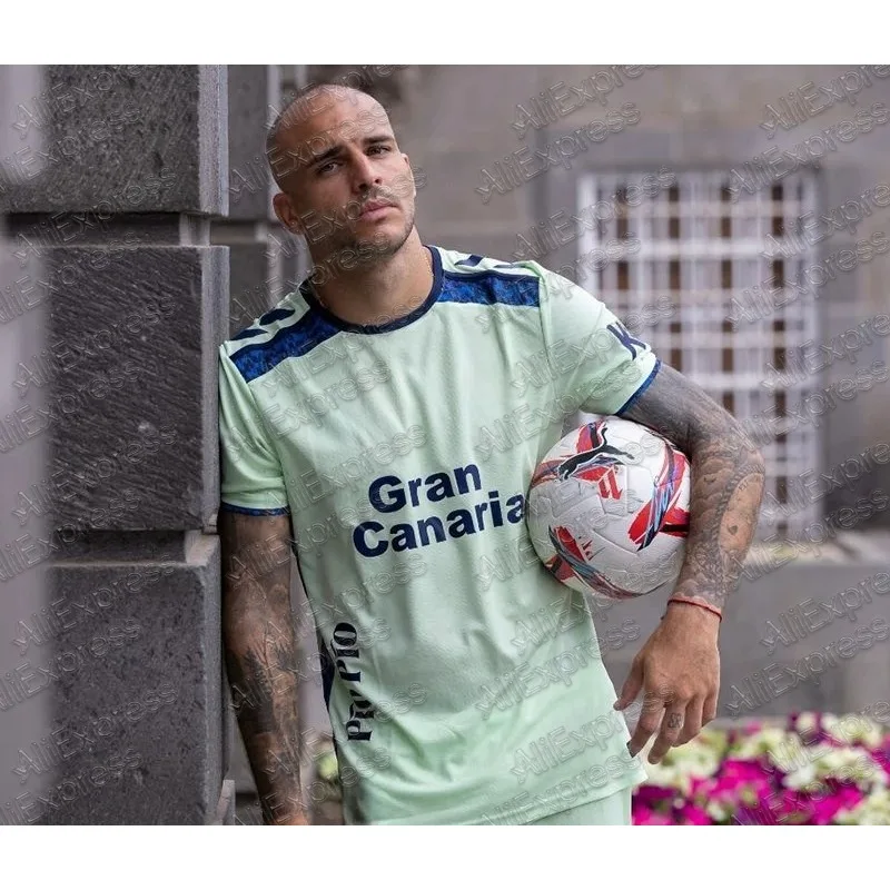 2025 Summer New Spanish Men and Women Sportswear Youth Fast Drying Plus Size Football Shirt Breathable Training T-shirt MOTO
2025 Summer New Spanish Men and Women Sportswear Youth Fast Drying Plus Size Football Shirt Breathable Training T-shirt MOTO