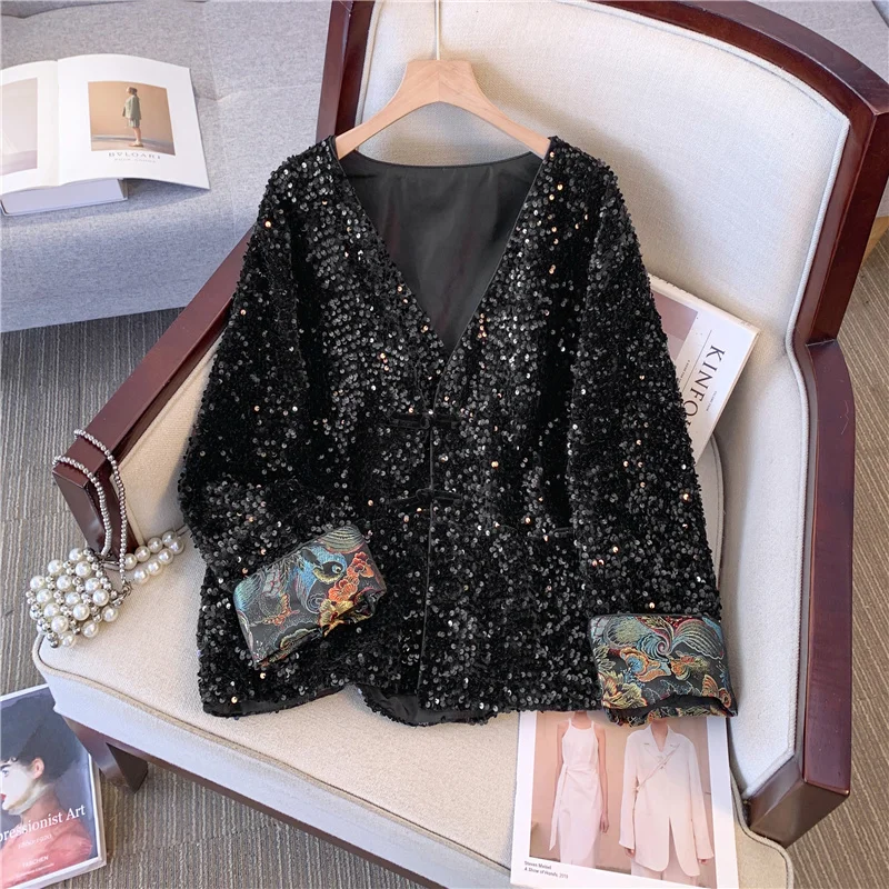 SuperAen New Chinese Style Retro Buckle Blazer Women's New Heavy Industry Sequined Embroidered V-neck Blazer
SuperAen New Chinese Style Retro Buckle Blazer Women's New Heavy Industry Sequined Embroidered V-neck Blazer