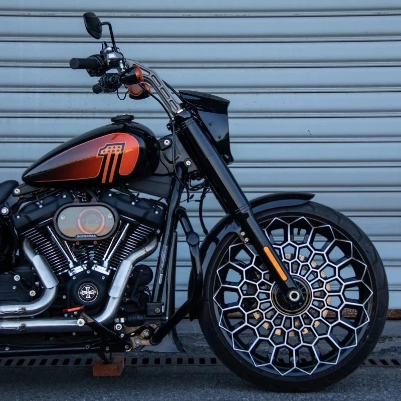 3D Custom Forged Hub/Wheel/Rim with Gloss Black Finish for 18-later Street bob Softail Standard Fatboy Breakout
3D Custom Forged Hub/Wheel/Rim with Gloss Black Finish for 18-later Street bob Softail Standard Fatboy Breakout