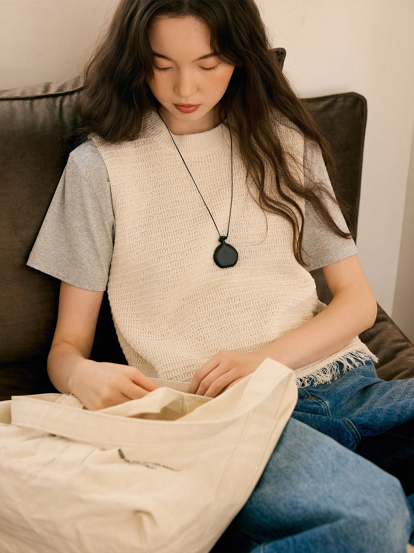 Мягкий вязаный свитер с круглым вырезом и бахромой из смесового хлопка для женщин: комфортный, повседневный, осенний, модный
Мягкий вязаный свитер с круглым вырезом и бахромой из смесового хлопка для женщин: комфортный, повседневный, осенний, модный