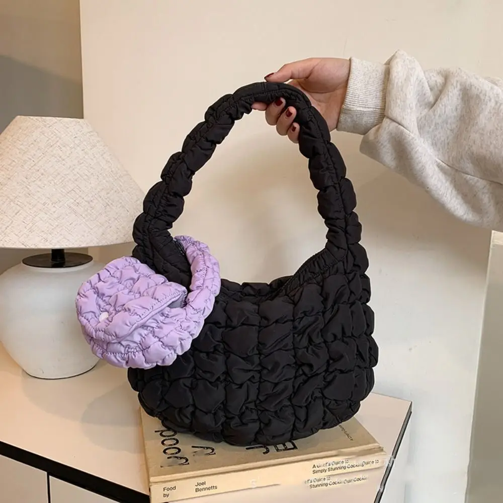 Fashion Solid Color Cloud Pleated Coin Purse Quilted Mini Handbag Small Wallet Hanging Korean Style Purse Bag Accessories
Fashion Solid Color Cloud Pleated Coin Purse Quilted Mini Handbag Small Wallet Hanging Korean Style Purse Bag Accessories