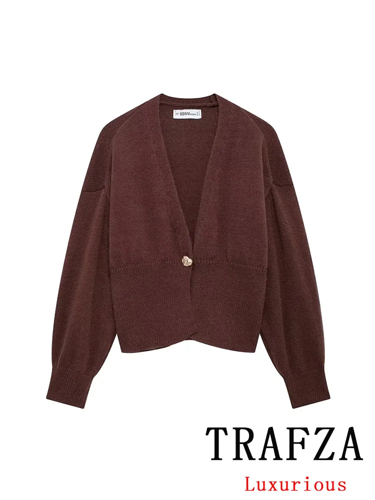 TRAFZA Vintage Casual Women Sweater Red Solid VNeck Single Button Long Sleeve Knitted Sweater Fashion 2024 Autumn Winter Sweater
TRAFZA Vintage Casual Women Sweater Red Solid VNeck Single Button Long Sleeve Knitted Sweater Fashion 2024 Autumn Winter Sweater