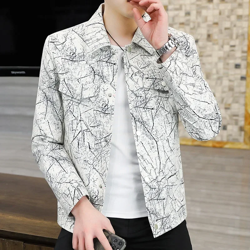 2023 Men's Autumn New Printing Lapel Jacket Youth Casual Handsome Jacket
2023 Men's Autumn New Printing Lapel Jacket Youth Casual Handsome Jacket