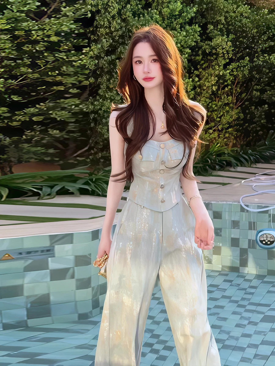 Summer 2026 Women's Korean Style Denim Gradient Sleeveless Top Wide Leg Pants Set Breathable Lightweight Casual Fashion
Summer 2026 Women's Korean Style Denim Gradient Sleeveless Top Wide Leg Pants Set Breathable Lightweight Casual Fashion