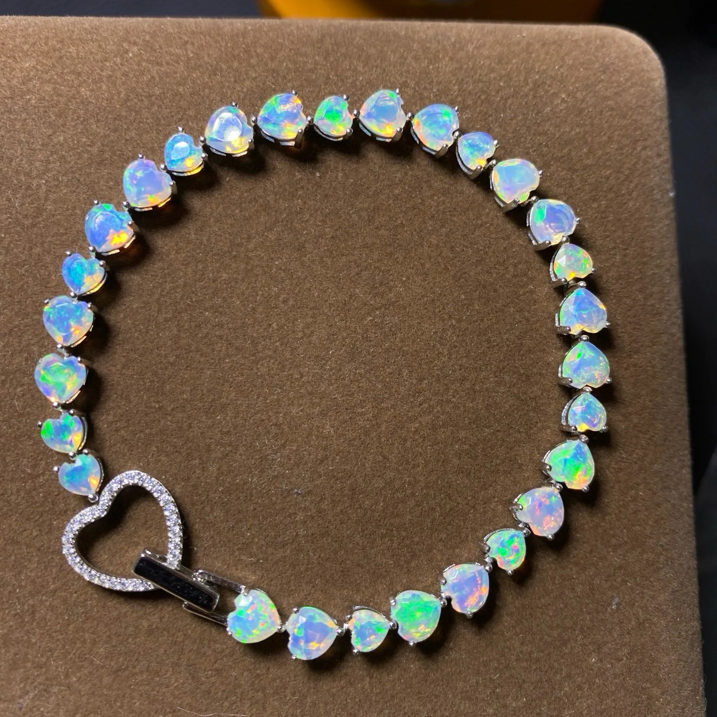 S925 Sterling Silver Precision Set Natural Opal Bracelet - 5mm Full Fire Play Center Stone Jewelry
S925 Sterling Silver Precision Set Natural Opal Bracelet - 5mm Full Fire Play Center Stone Jewelry