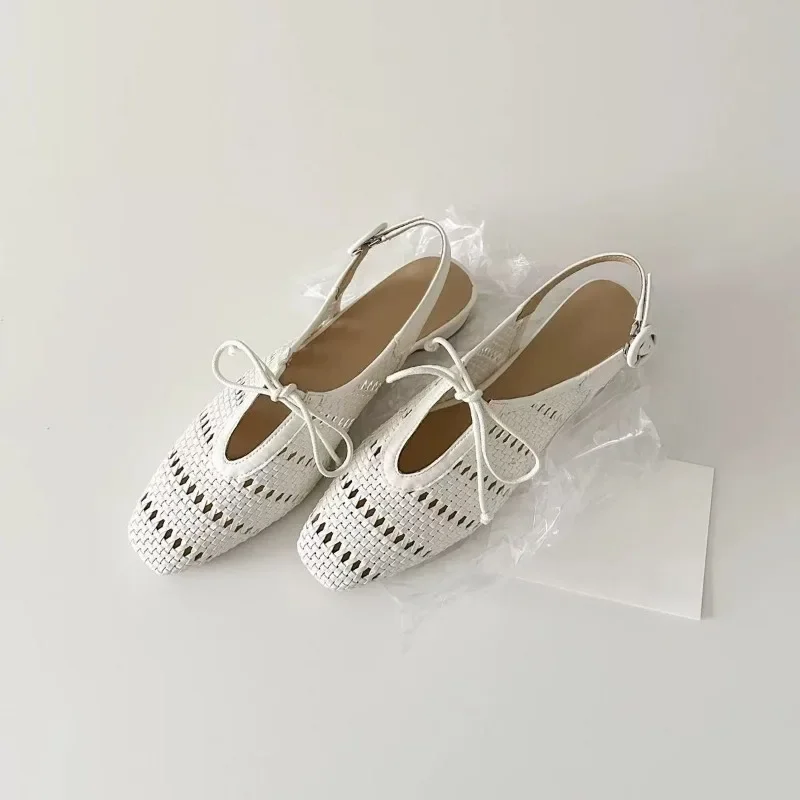 Niche Design Hollow Out Breathable 2025 Summer New Buckle Strap Women's Sandals Baotou Square Heel Bow Tie Casual Sandals Women
Niche Design Hollow Out Breathable 2025 Summer New Buckle Strap Women's Sandals Baotou Square Heel Bow Tie Casual Sandals Women