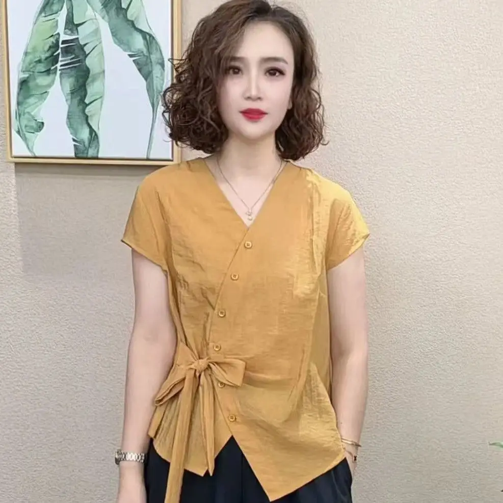 Summer New Fashion Irregular Short Sleeve T-Shirt Versatile Stylish Youthful Slimming Top Quality Material V-Neck Design
Summer New Fashion Irregular Short Sleeve T-Shirt Versatile Stylish Youthful Slimming Top Quality Material V-Neck Design