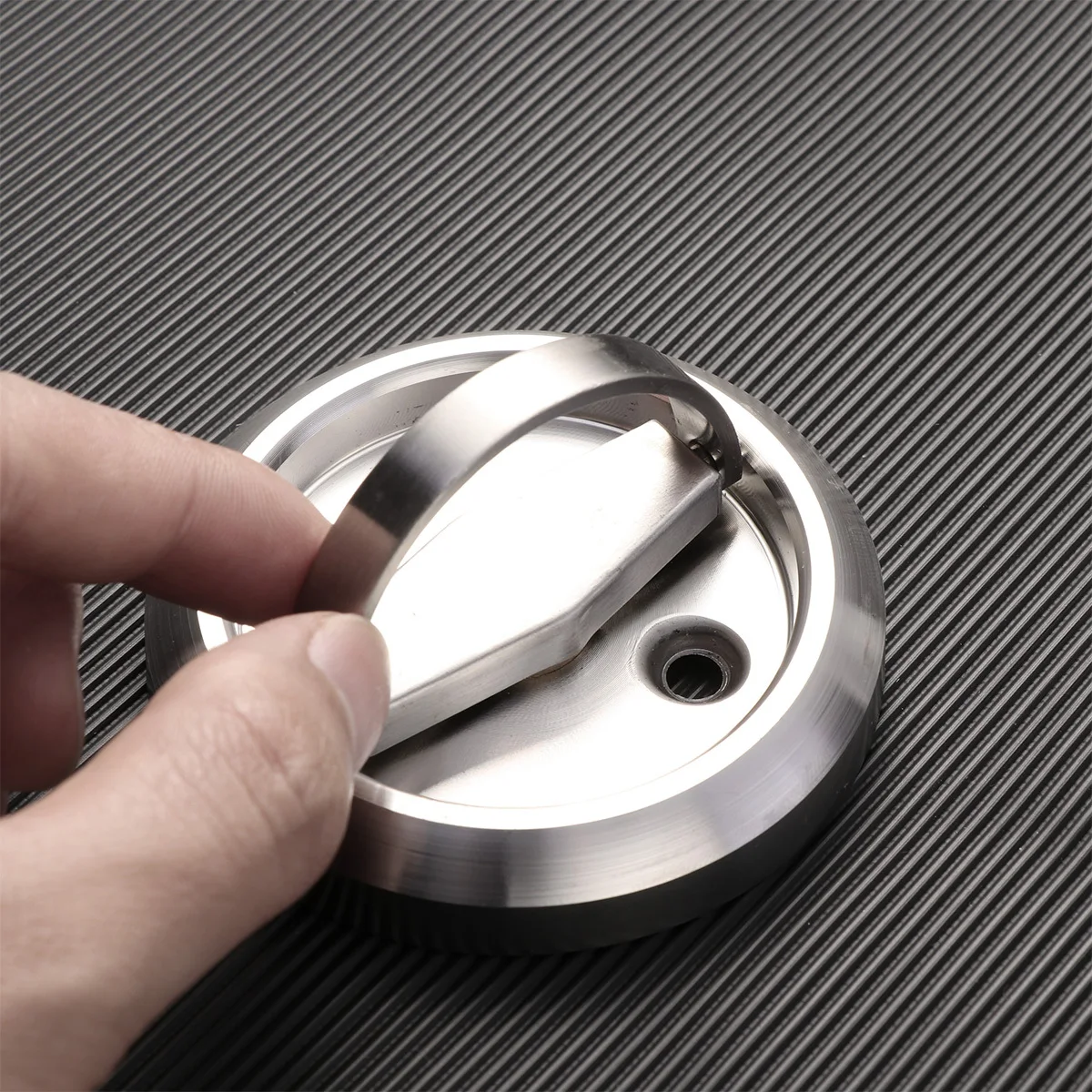 1 Set Hidden Door Lock Stainless Steel Recessed Keyless Mechanism 360 Rotation For Bed Storeroom Privacy Fireproof Home Outdoor
1 Set Hidden Door Lock Stainless Steel Recessed Keyless Mechanism 360 Rotation For Bed Storeroom Privacy Fireproof Home Outdoor