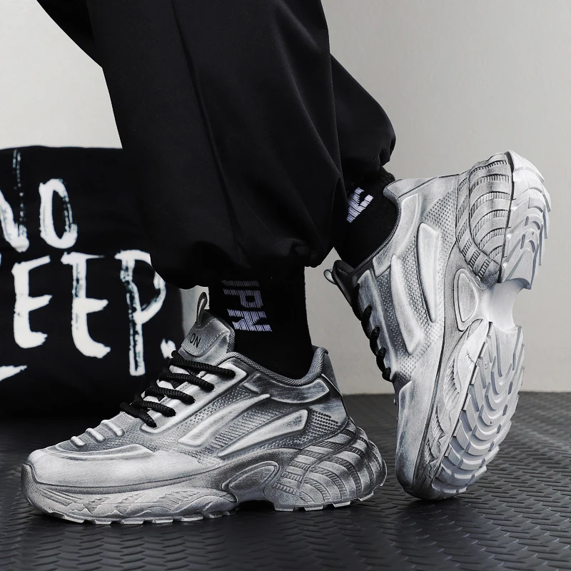 2025 New Men's Thick Soled Fashionable Casual Sports Shoes Korean Version Trendy Versatile Men's Shoes Anti Slip and Durable
2025 New Men's Thick Soled Fashionable Casual Sports Shoes Korean Version Trendy Versatile Men's Shoes Anti Slip and Durable