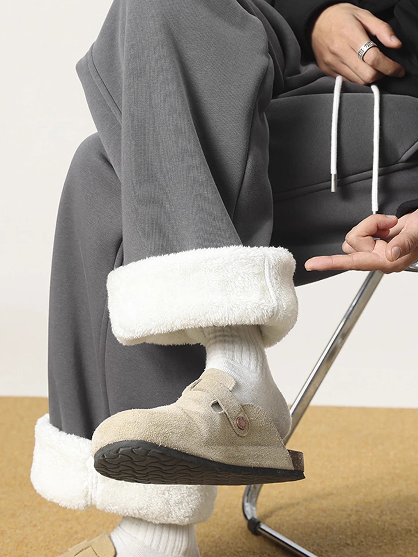 Men's Fce Lined Knitted Sweatpants Loose Fit Heavyweight Sport Trousers Warm Casual Pants Winter Faion Brand Straight Leg
Men's Fce Lined Knitted Sweatpants Loose Fit Heavyweight Sport Trousers Warm Casual Pants Winter Faion Brand Straight Leg