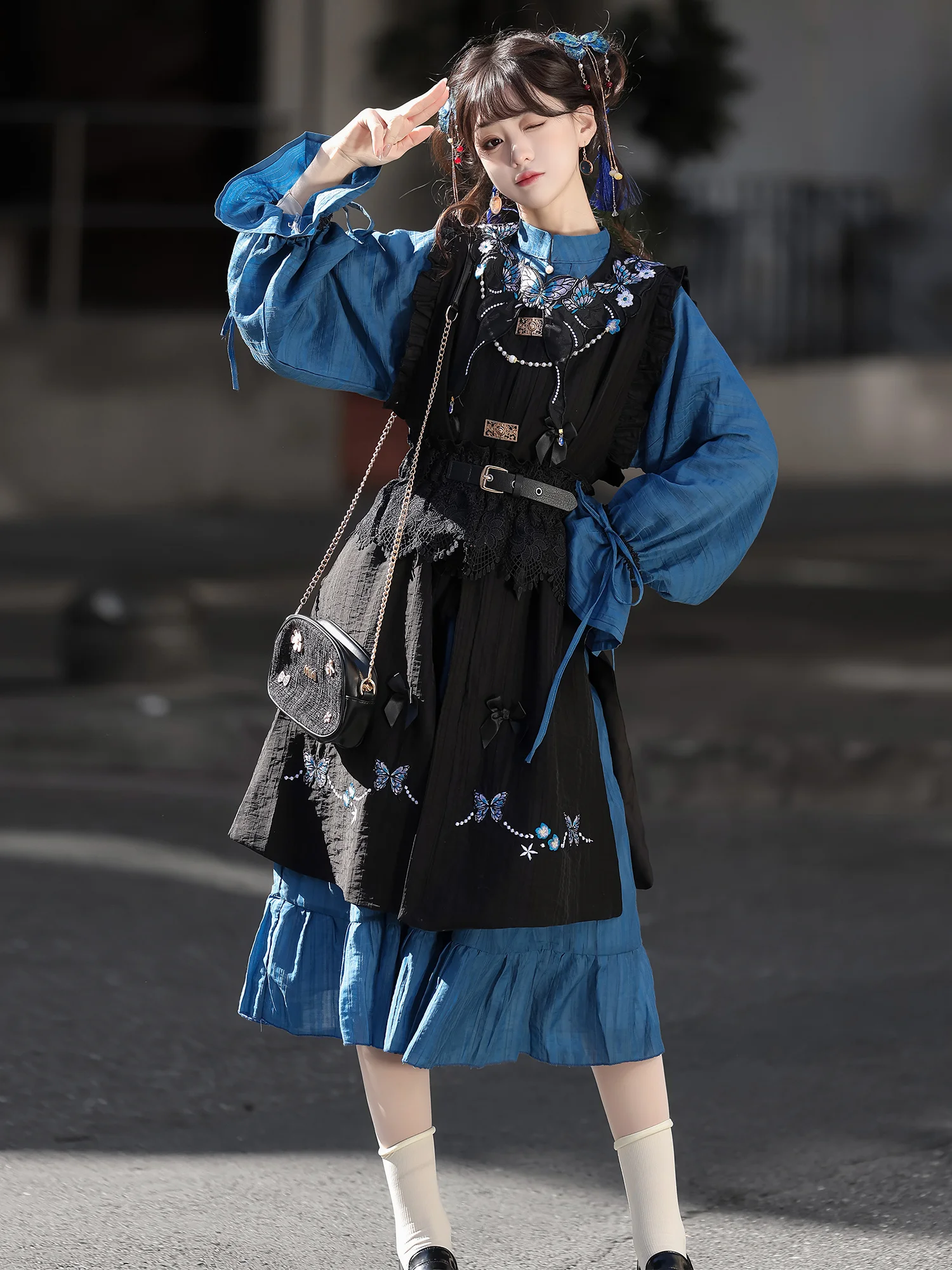 Xiu Dian Original Hanfu Women's Dream National Style Embroidered Dress New Chinese Style Daily Spring Summer
Xiu Dian Original Hanfu Women's Dream National Style Embroidered Dress New Chinese Style Daily Spring Summer