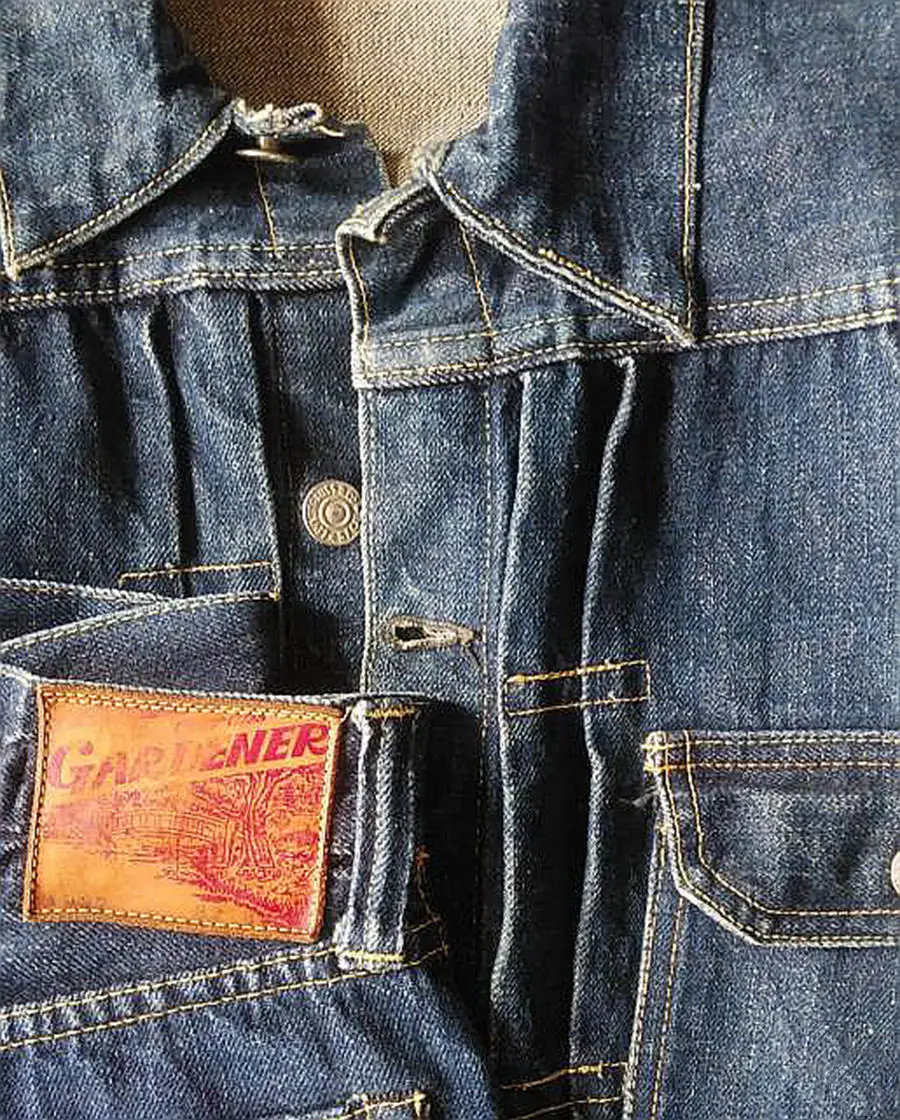 GARDENER 1954 WASHED JEANS 14oz Cattle Vintage Jeans
GARDENER 1954 WASHED JEANS 14oz Cattle Vintage Jeans