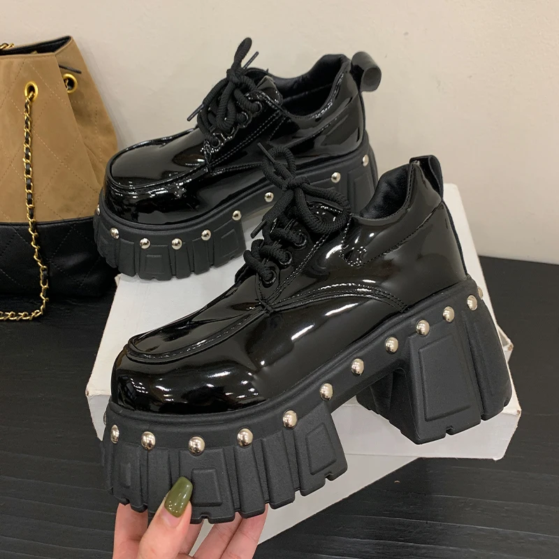8cm Punk Style Women Boots Lace-up Heel Height Platform Shoes Woman Gothic Ankle Rock Boots Metal Decor Man and Woman Sneakers
8cm Punk Style Women Boots Lace-up Heel Height Platform Shoes Woman Gothic Ankle Rock Boots Metal Decor Man and Woman Sneakers