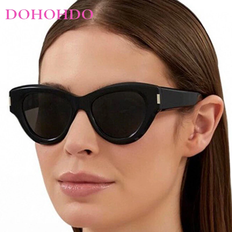 Vintage Cat Eye Rivets Decorate Woman Sunglasses Luxury Brand Designer Men Sun Glasses Outdoor Travel Party Eyewear Shades UV400
Vintage Cat Eye Rivets Decorate Woman Sunglasses Luxury Brand Designer Men Sun Glasses Outdoor Travel Party Eyewear Shades UV400