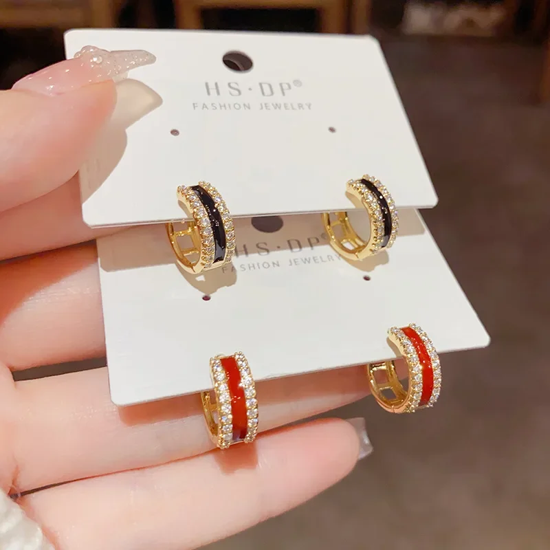 Simple and Versatile Commuter Ear loops Small Drip Oil Circle Ear Buckle Design Small Earlobe Fashion Earrings
Simple and Versatile Commuter Ear loops Small Drip Oil Circle Ear Buckle Design Small Earlobe Fashion Earrings