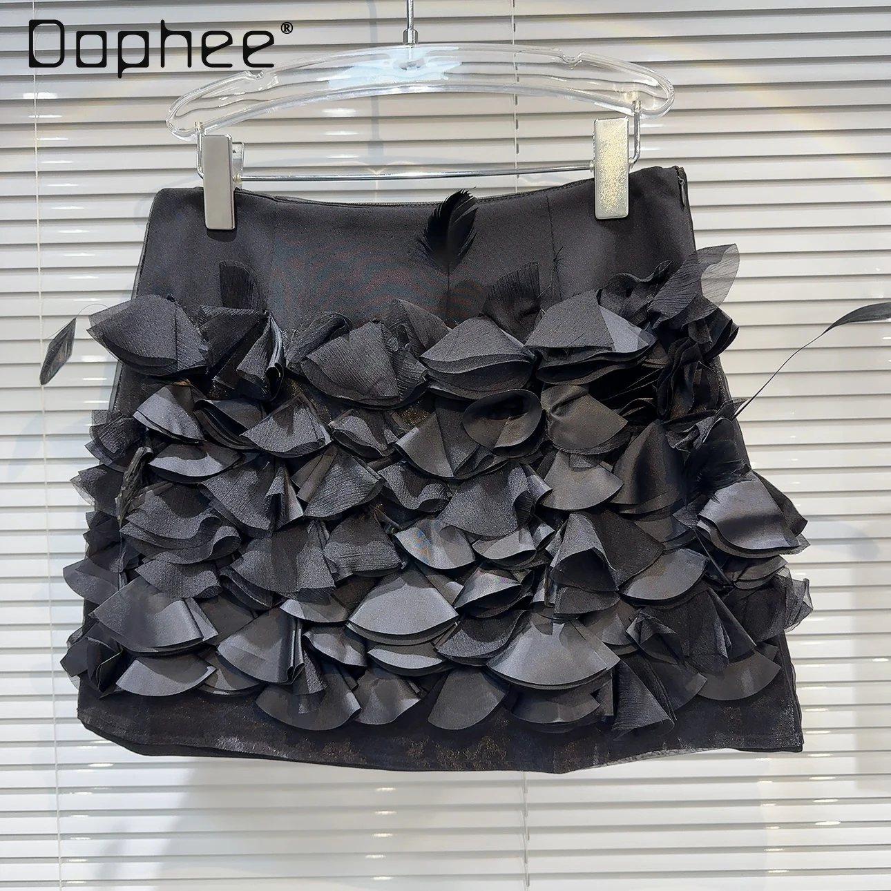 Hot Girl Chiffon Petal Short Skirt 2024 Spring and Summer New Streetwear Sexy Women Mesh Elastic High Waist Black Mini Hip Skirt
Hot Girl Chiffon Petal Short Skirt 2024 Spring and Summer New Streetwear Sexy Women Mesh Elastic High Waist Black Mini Hip Skirt