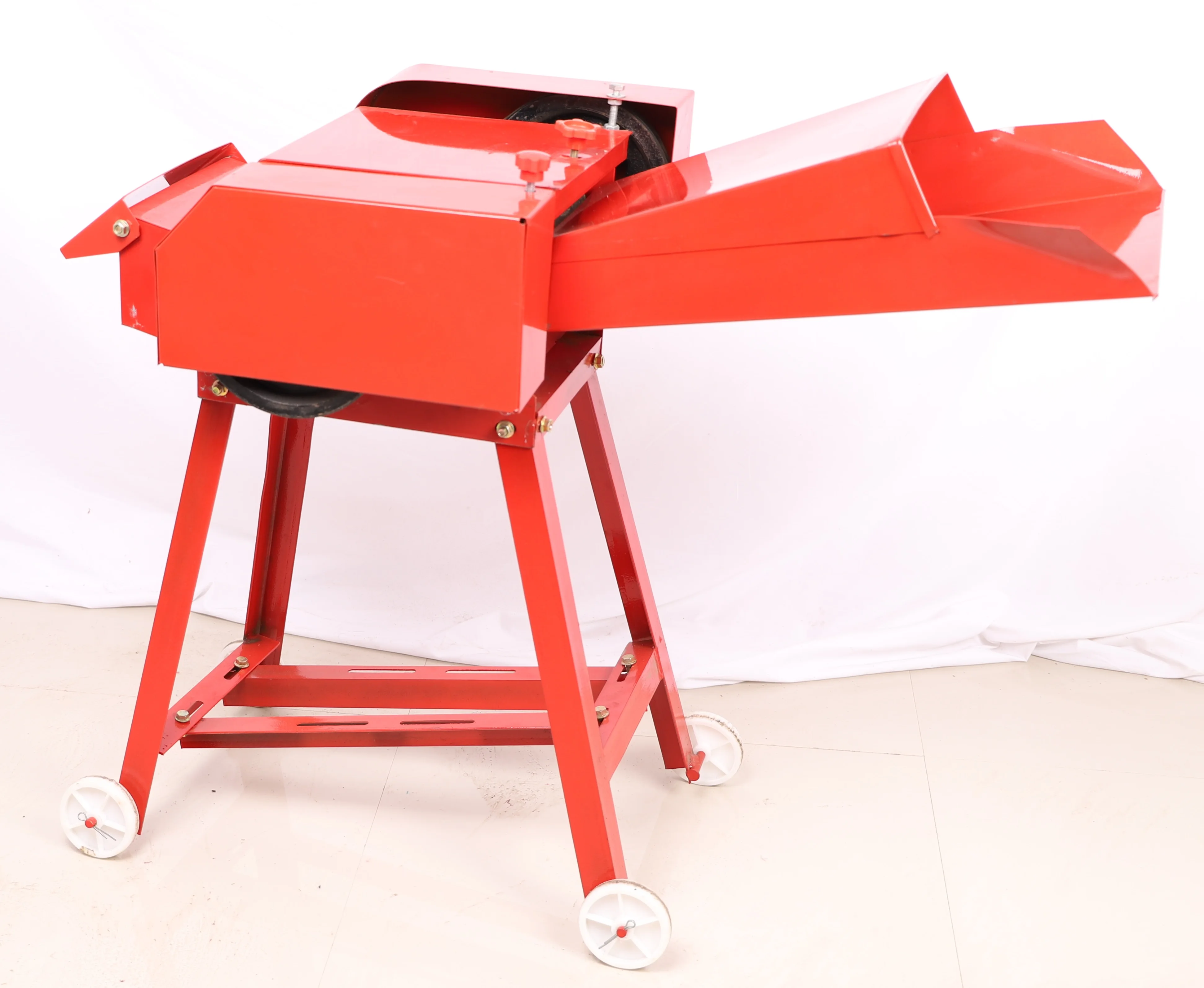 Hot Selling Mini Chaff Cutter Farm Machinery, Efficient Equipment for Processing Cow Straw and Forage Livestock Feed
Hot Selling Mini Chaff Cutter Farm Machinery, Efficient Equipment for Processing Cow Straw and Forage Livestock Feed
