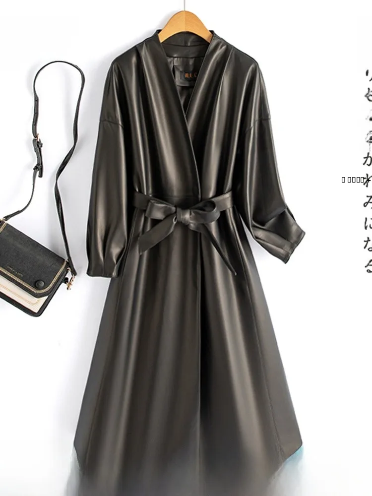 Женское приталенное пальто из овчины средней длины, модная верхняя одежда с длинными рукавами и V-образным вырезом, весна-осень 2025, китайский бренд
Женское приталенное пальто из овчины средней длины, модная верхняя одежда с длинными рукавами и V-образным вырезом, весна-осень 2025, китайский бренд