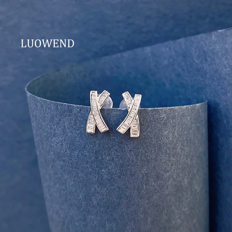 LUOWEND 100% 18K White Gold Earrings Fashion OL Style Real Natural Diamond Stud Earrings for Women High Party Jewelry
LUOWEND 100% 18K White Gold Earrings Fashion OL Style Real Natural Diamond Stud Earrings for Women High Party Jewelry
