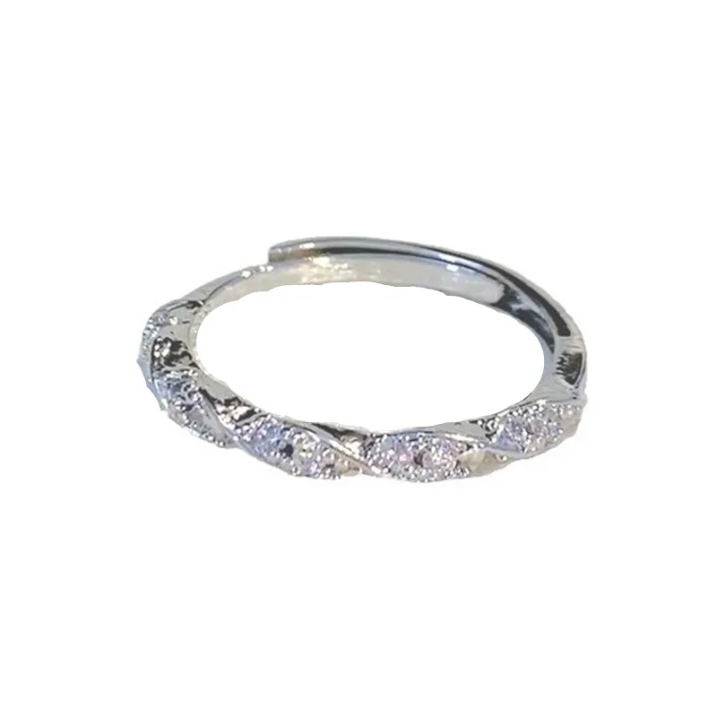 Ring women's rose gold plated crystal zircon thread European and American popular fashion jewelry accessories
Ring women's rose gold plated crystal zircon thread European and American popular fashion jewelry accessories