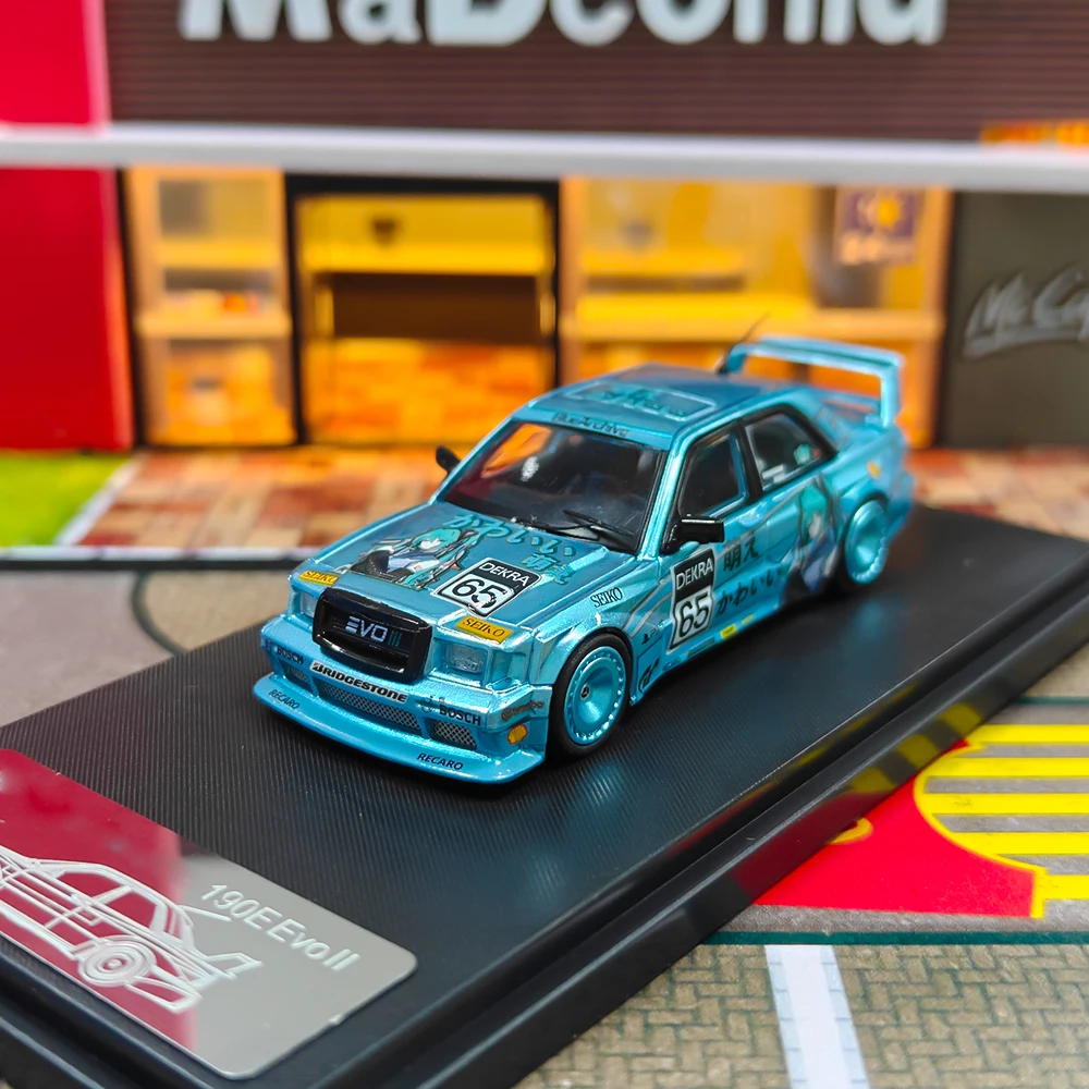 RM 1:64 Blue 190E W201 KS Evo II Sports Sedan Diecast Car Model
RM 1:64 Blue 190E W201 KS Evo II Sports Sedan Diecast Car Model