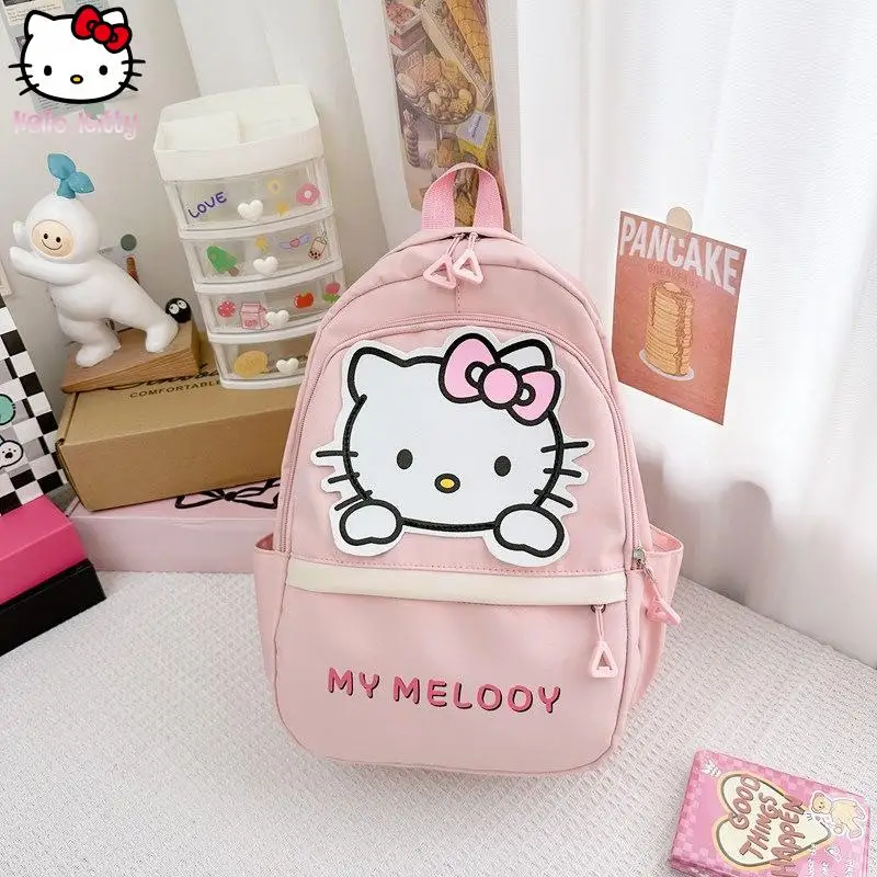 Sanrio новая детская школьная сумка Hello Kitty Kuromi в стиле аниме Kawaii студенческий рюкзак для снижения нагрузки и защиты позвоночника с героями мультфильмов 
Sanrio новая детская школьная сумка Hello Kitty Kuromi в стиле аниме Kawaii студенческий рюкзак для снижения нагрузки и защиты позвоночника с героями мультфильмов