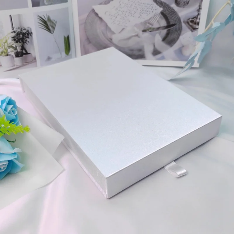 Light Luxury Simple Pearl Necklace Packaging Box, Large Capacity Jewelry Storage & Gift Box
Light Luxury Simple Pearl Necklace Packaging Box, Large Capacity Jewelry Storage & Gift Box