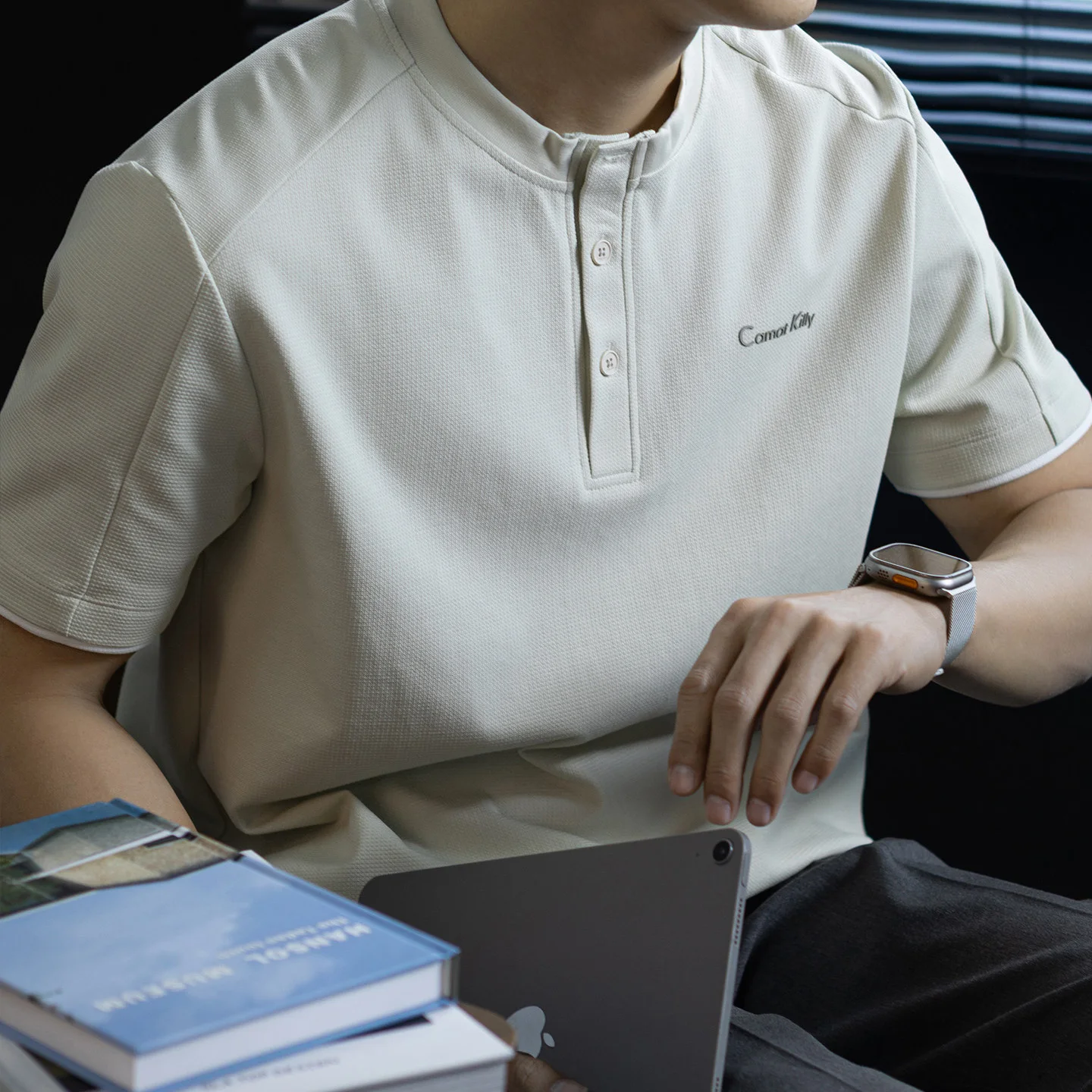 High-end Tshirt Men Henry Collar Short Sleeve Summer Fashion Vintage Loose Casual T-shirt Male Business Commute T Shirt
High-end Tshirt Men Henry Collar Short Sleeve Summer Fashion Vintage Loose Casual T-shirt Male Business Commute T Shirt