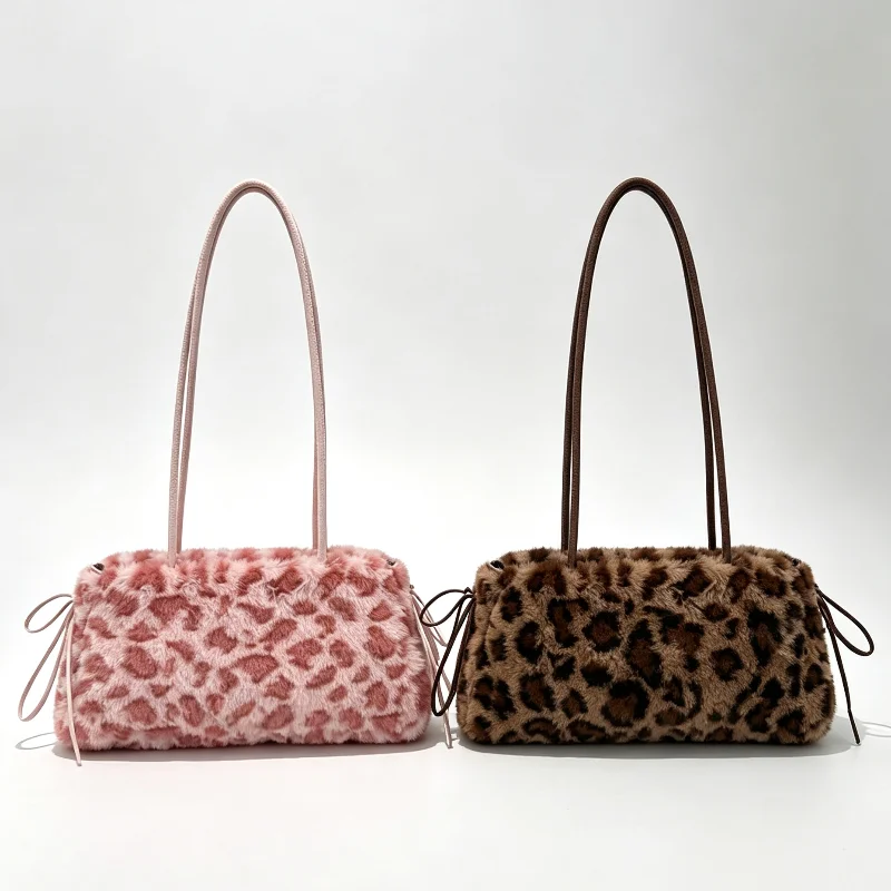 Korean Trendy Leopard Print Plush Handbag Women Y2k Square Bow Decor Shoulder Bag Lightweight Vintage Street Style Underarm Bag
Korean Trendy Leopard Print Plush Handbag Women Y2k Square Bow Decor Shoulder Bag Lightweight Vintage Street Style Underarm Bag