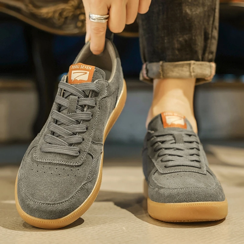 Men's Casual Leather Shoes Spring Season Versatile Sporty Lightweight Soft Bottom Work Shoes Trendy Slip-On Loafers
Men's Casual Leather Shoes Spring Season Versatile Sporty Lightweight Soft Bottom Work Shoes Trendy Slip-On Loafers