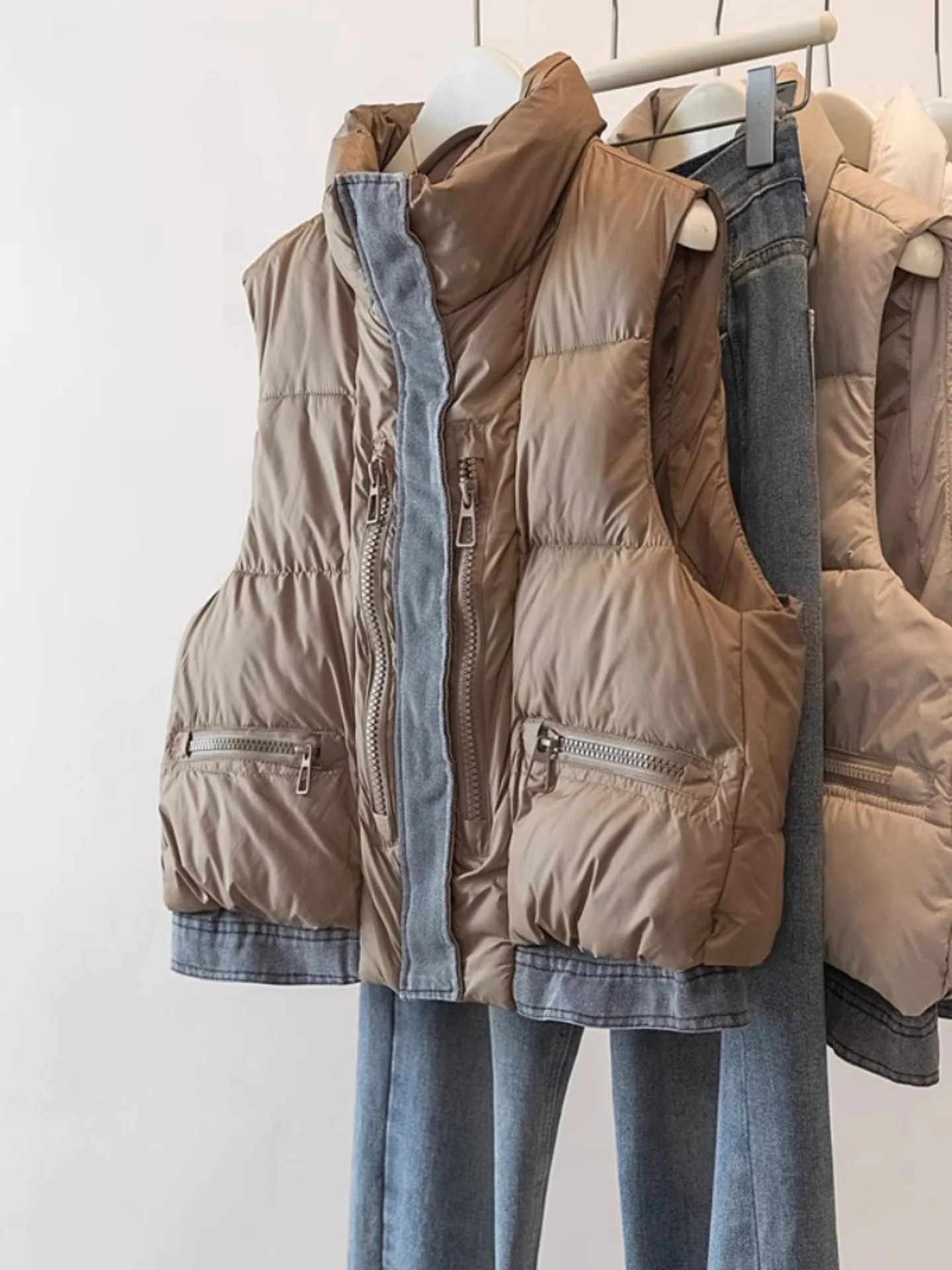 Loose Fit Thiened Cotton Jaet Bread Sle Svel Stand Collar Winter Outerwear for plus Size Women Warm And Comfortable
Loose Fit Thiened Cotton Jaet Bread Sle Svel Stand Collar Winter Outerwear for plus Size Women Warm And Comfortable