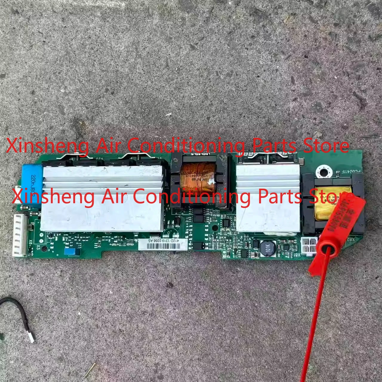 It is suitable for Weiken inverter NXS-NXP series 55-75-90KW fan power board empty board PC00411F
It is suitable for Weiken inverter NXS-NXP series 55-75-90KW fan power board empty board PC00411F