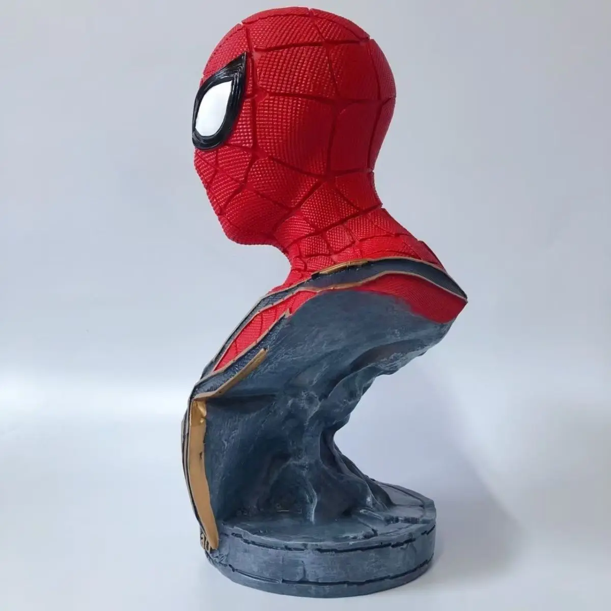 Spider Man Half Body Statue Handmade Earphone Stand Marvel Classic Hero Home Decor Office High End Gift Ornament In Stock
Spider Man Half Body Statue Handmade Earphone Stand Marvel Classic Hero Home Decor Office High End Gift Ornament In Stock