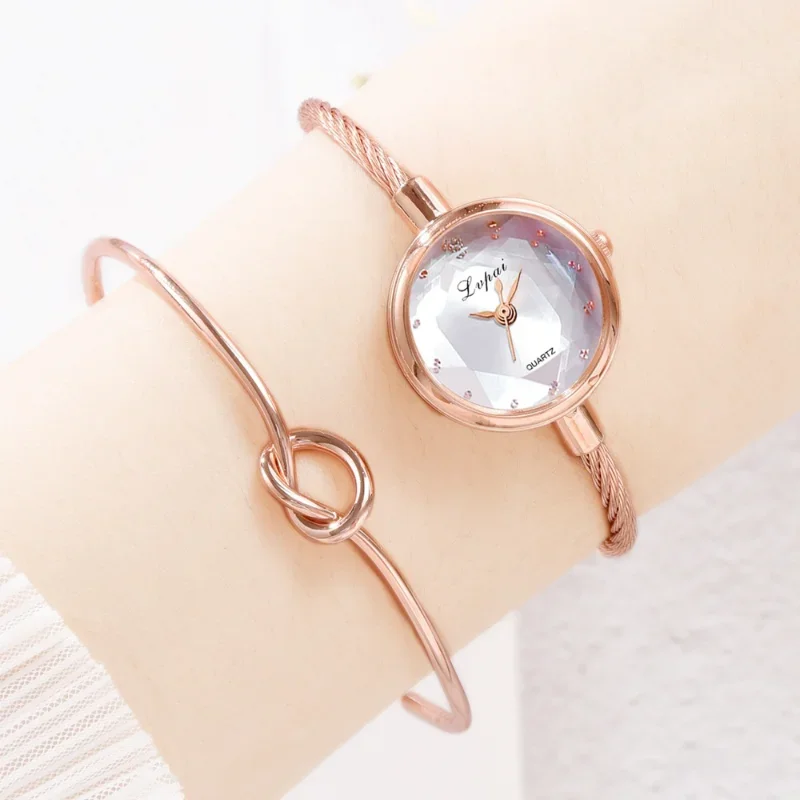 Luxury Rose Gold Bracelet Watches For Women Diamond Elegant Ladies Bangle Wristwatches Female Quartz Clock Relogio Feminino
Luxury Rose Gold Bracelet Watches For Women Diamond Elegant Ladies Bangle Wristwatches Female Quartz Clock Relogio Feminino
