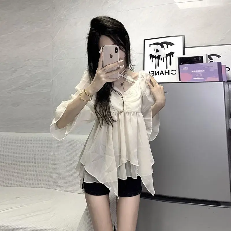 Summer Girl Fashion Sweet V-neck Ruffled Shirt Flared Sleeves Hanging Neck Floral Chiffon Shirt Super Fairy Top Women
Summer Girl Fashion Sweet V-neck Ruffled Shirt Flared Sleeves Hanging Neck Floral Chiffon Shirt Super Fairy Top Women