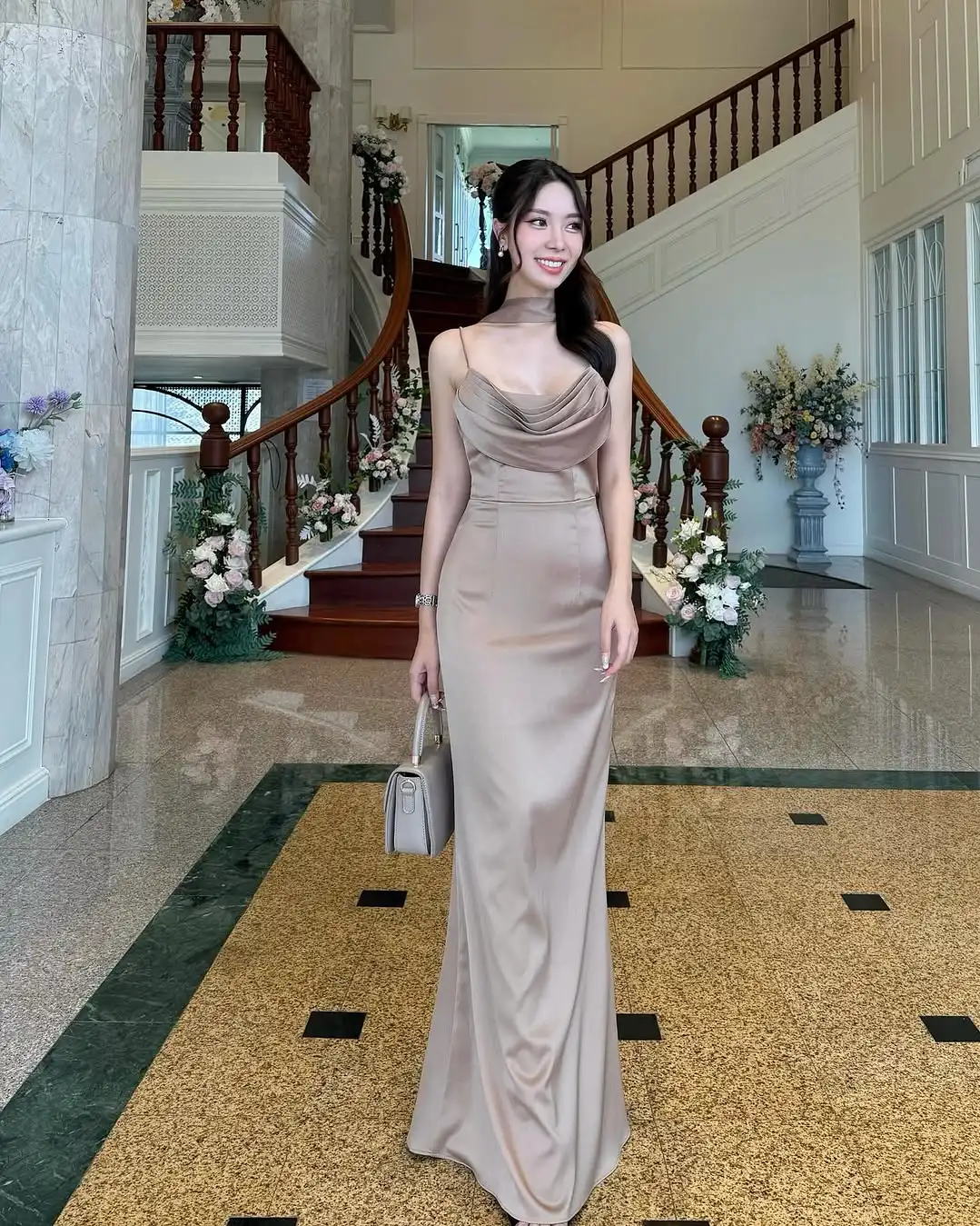Customized Exquisite Jersey Straight Spaghetti Straps Ribbons Evening Dresses Strapless Sleeveless Panel Train Party Dress
Customized Exquisite Jersey Straight Spaghetti Straps Ribbons Evening Dresses Strapless Sleeveless Panel Train Party Dress
