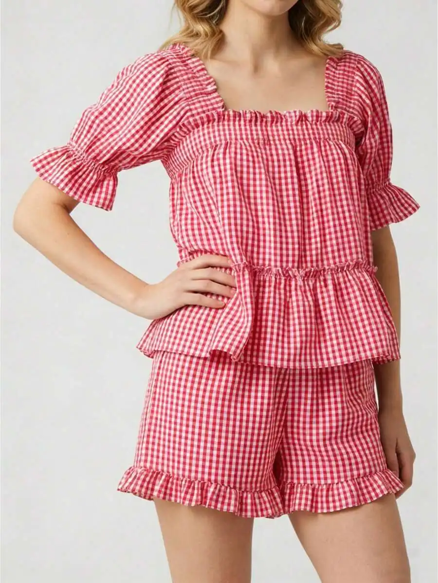 Women Red White Plaid Ruffle Trim Two Piece Lounge Set Square Neck Short Sleeve Top Elastic Waist Shorts
Women Red White Plaid Ruffle Trim Two Piece Lounge Set Square Neck Short Sleeve Top Elastic Waist Shorts