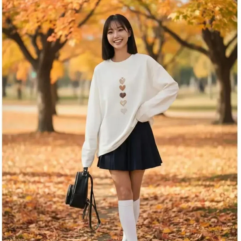 White Sweet Heart-shaped Print Loose Sweatshirt Women T-shirts 2026 Spring Cotton Long Sleeve Casual Japanese Korean Tshirts Top
White Sweet Heart-shaped Print Loose Sweatshirt Women T-shirts 2026 Spring Cotton Long Sleeve Casual Japanese Korean Tshirts Top