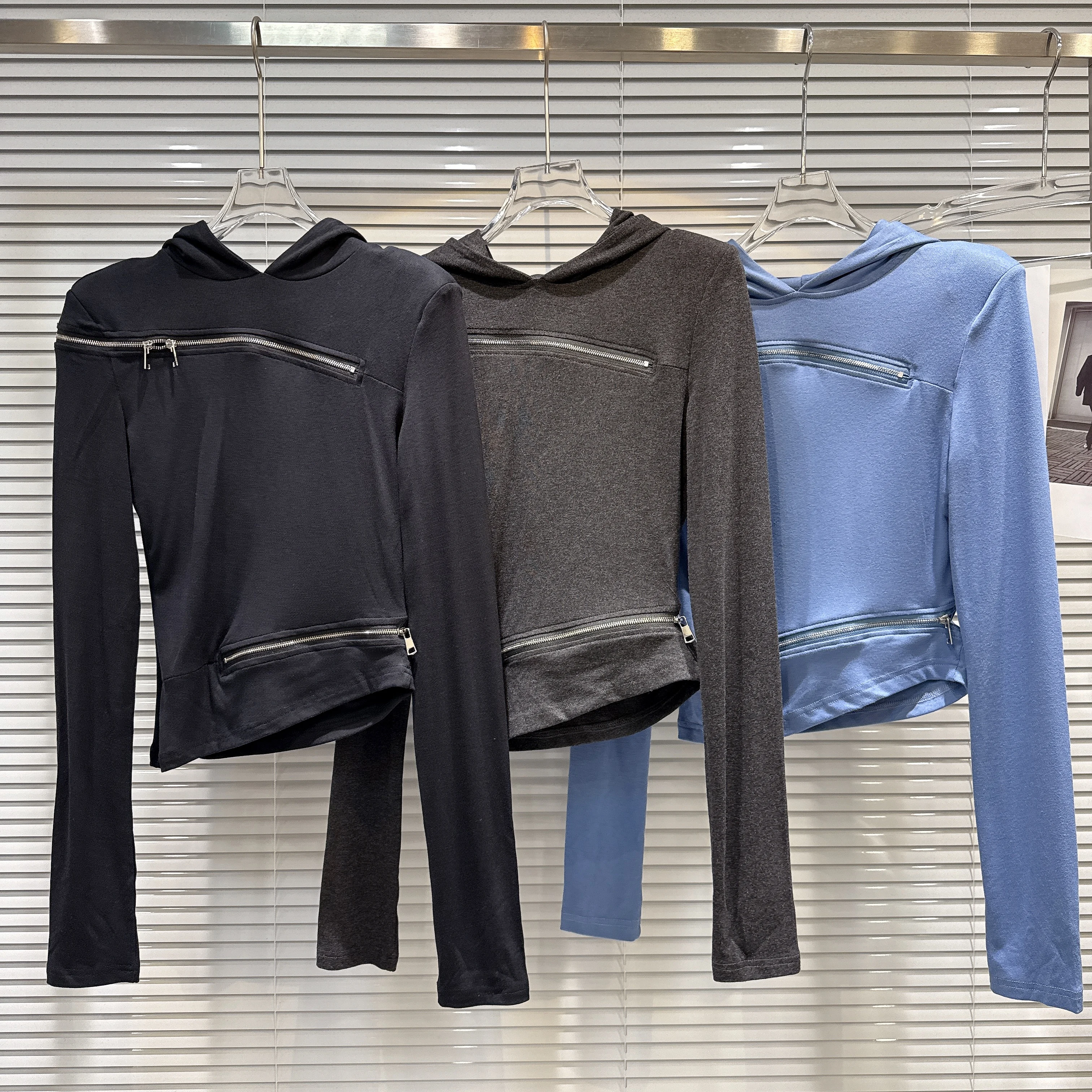 2025 Fall Women Hooded Long Sleeve T Shirt Cotton Metal Zipper Open Design Y2K Style
2025 Fall Women Hooded Long Sleeve T Shirt Cotton Metal Zipper Open Design Y2K Style