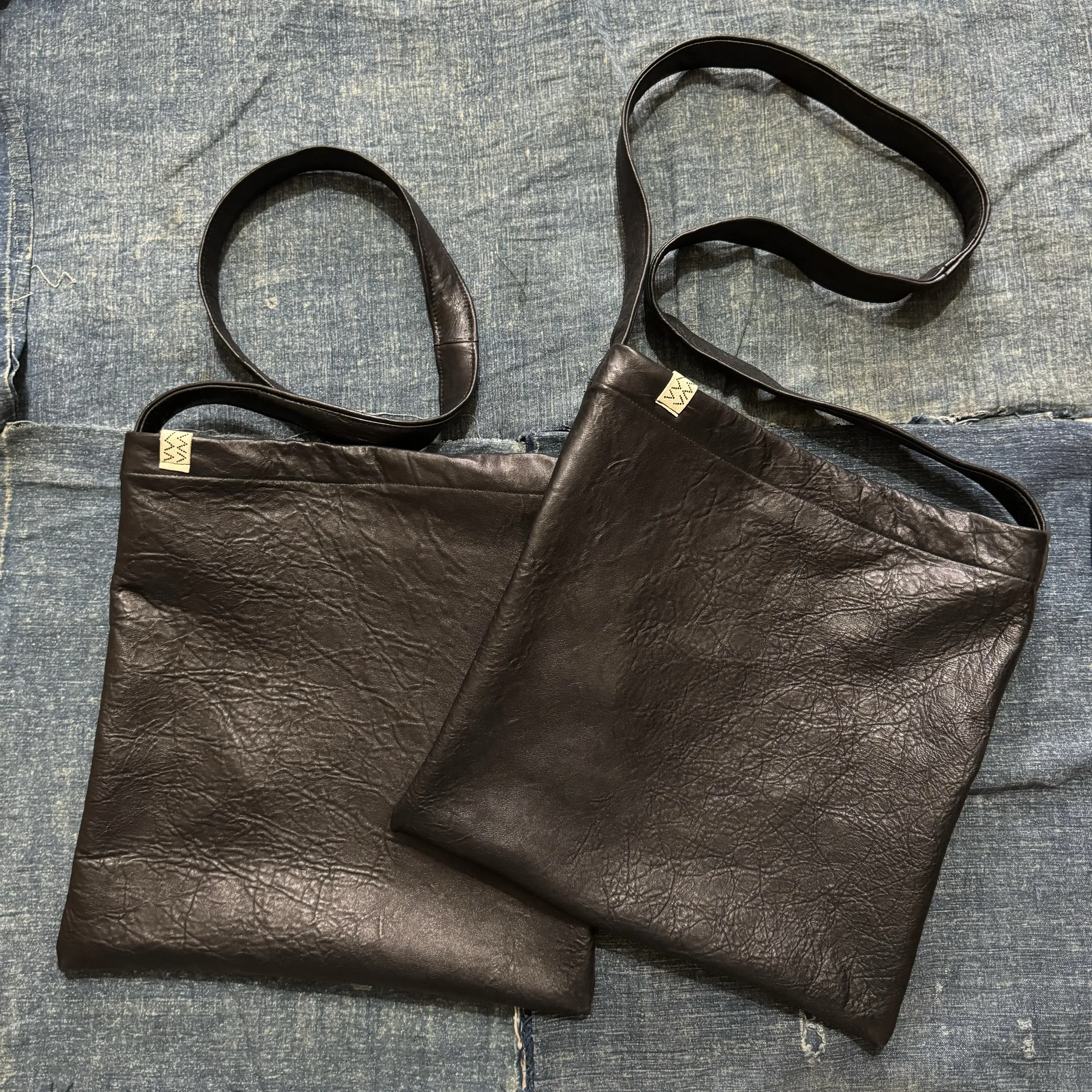 VISVIM KOFU Casual Versatile Sheep Skin Bags Belt Bag Fanny Pack Men Everywhere Belt Bag Waist Bag Leather Fanny Pack
VISVIM KOFU Casual Versatile Sheep Skin Bags Belt Bag Fanny Pack Men Everywhere Belt Bag Waist Bag Leather Fanny Pack